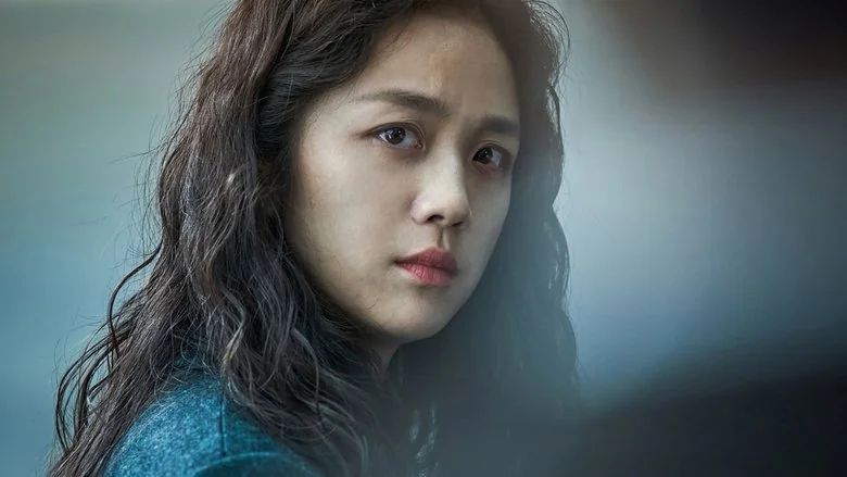 헤어질 결심 | 안개처럼 스며들어 마음을 부수는, 가장 우아한 수사 멜로